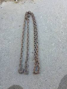 lot 1655 image: Heavy Duty Tow Chain with Hooks 14ft