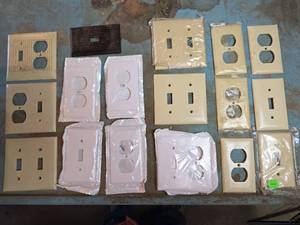 lot 1682 image: Light Switch and Outlet Plates