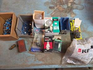 lot 1684 image: Mixed Lot of Automotive and Home Light Bulbs and More