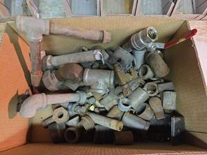 lot 2008 image: Mixed Galvanized Pipe Fittings Lot