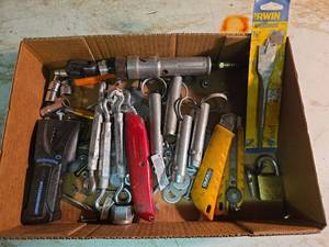 lot 2031 image: Mixed Hand Tool Lot with Zircon Stud Sensor