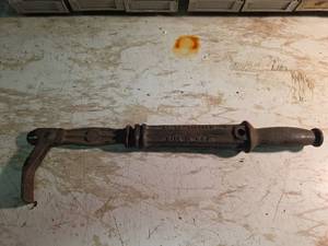 lot 2035 image: Bridgeport Machine Corp No. 56 Sure Grip Tool