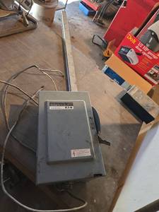 lot 2048 image: Cutler-Hammer 60A 240V Safety Switch DG322NGB