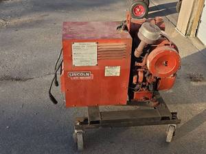 lot 2056 image: Lincoln Weldanpower AC Arc Welder Generator