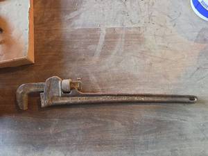 lot 2059 image: RIDGID Heavy Duty Pipe Wrench 24in