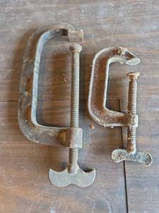 lot 2073 image: Traditional Steel C-Clamp Set