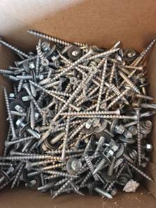 lot 2076 image: Bulk Metal Wood Screws and Hardware Lot
