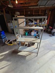 lot 2119 image: Metal Storage Shelf Unit with 4 Tiers