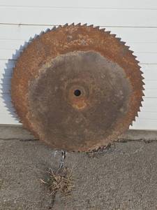 lot 2125 image: Large 26in Industrial Circular Saw Blade