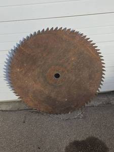 lot 2126 image: Large 24in Industrial Circular Saw Blade