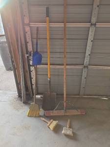 lot 2128 image: Brooms and Shovel