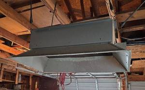 lot 2131 image: LP Hanging Gas Heater - Untested