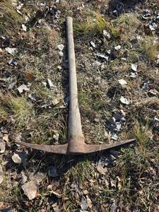 lot 3010 image: Pick Axe