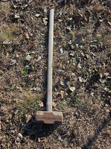 lot 3012 image: Long Handle Sledge Hammer