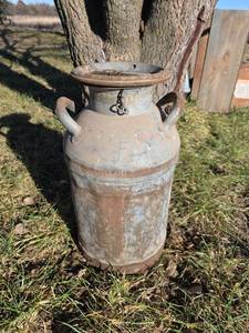 lot 3022 image: Early 1900s Atlantic Metal Milk Can