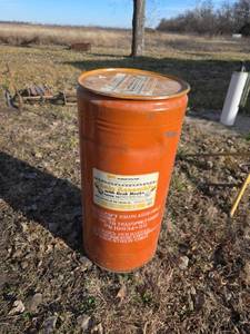 lot 3029 image: Metal Barrel with Lid