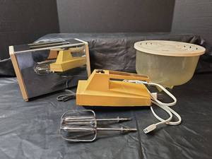 lot 3014 image: Vintage Sears Three Speed Electric Food Mixer, VTG GE Toaster and Microwave Popcorn Popper