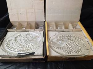 lot 3018 image: 2 - Federal Glass Homestead Snack Sets with Leaf Pattern