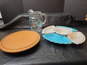 lot 3020 image: California L48 Ceramic, Made in USA, Individual CandyAppetizer Dishes Scalloped Edges with Vintage Pitcher and More