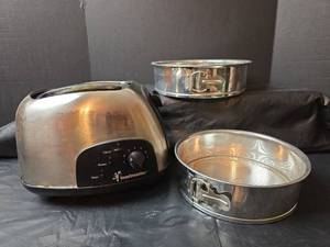 lot 3023 image: Toastmaster 2-Slice Toaster with 2 Springform Pans