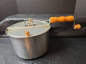 lot 3027 image: Theater II Popcorn Popper