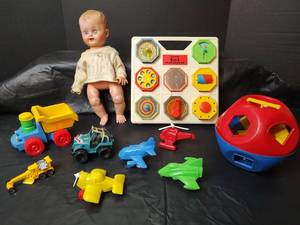 lot 3055 image: Vintage 1970s Toy Collection with Shelcore Activity Board, Doll and More