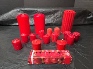 lot 3098 image: Red Decorative Candle Collection, Different Sizes