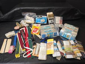 lot 3136 image: Wrights Sewing Notions Collection - Bias Tape, Rick Rack, Zippers and More