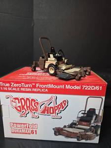 lot 3158 image: Grasshopper 722D61 Zero Turn Mower 116 Scale Model
