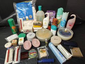 lot 3164 image: Mixed Beauty and Personal Care Products Lot, Several NIP Items, Estee Lauder, Avon, Mary Kay and More