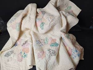 lot 3176 image: Handmade Star Pattern Cotton Quilt, Twin Size