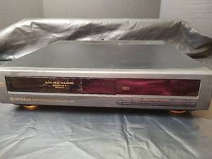 lot 3181 image: Hitachi M241 VHS VCR Player