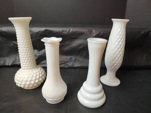 lot 3186 image: White Milk Glass Bud Vases Set of 4