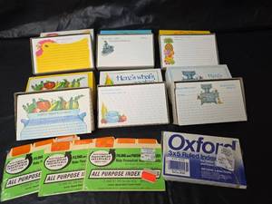 lot 3198 image: Heres Whats Cookin Recipe Cards Collection