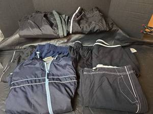 lot 3255 image: Womens Large Athletic Pants, Capri and Jacket