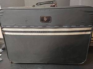 lot 3272 image: Ergson Travel Bag with Wheels