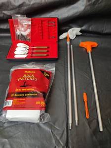 lot 3289 image: Outers Shotgun Cleaning Kit with Bulk Patches and Darts