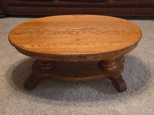 lot 51 image: Heirloom Oval Oak Coffee Table