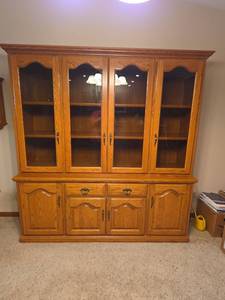 lot 54 image: Traditional Oak China Cabinet (2pc) VERY HEAVY