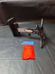 lot 79 image: Unimounts TV Wall Mount Bracket