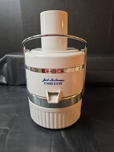 lot 211 image: Jack LaLannes Power Juicer by Tristar