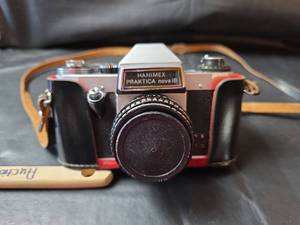 lot 230 image: Hanimex Praktica Nova IB Camera with Meyer-Optik Lens - Made in East Germany
