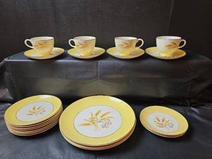 lot 244 image: Century Alliance Autumn Gold Dinnerware Set 20pc (3 dinner plates,  7 salad plates,  6 saucers,  and 4 mugs)