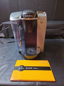 lot 245 image: Keurig K70 Single Cup Coffee Maker (Powers on)