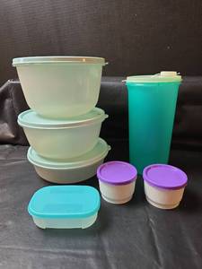 lot 297 image: Tupperware Storage Bowls