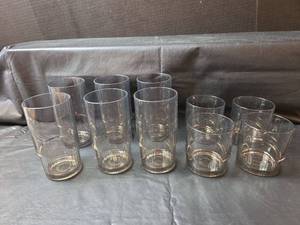 lot 309 image: Tupperware Clear Drinking Glasses Set