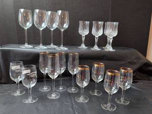lot 326 image: Mixed Crystal and Stemware