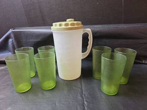 lot 330 image: Lustroware Pitcher and Green Glass Set