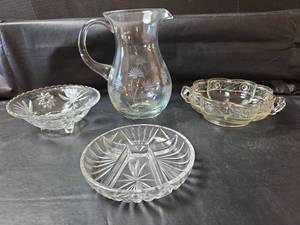 lot 336 image: Cut Glass Pitcher and Bowls Set