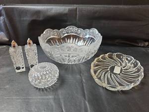 lot 339 image: Crystal Serving Bowls, Trinket Dish, and Salt&Pepper Shaker Set